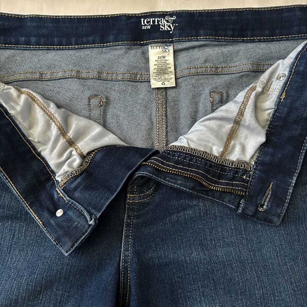 Terra & Sky Medium Wash Cuff Short Cotton/Poly/Rayon/Spandex Size 22W - Picture 3 of 10